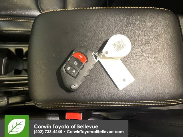 Used 2025 Jeep Gladiator Sport image 27