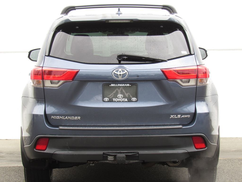 Used 2017 Toyota Highlander XLE AWD/4WD image 7