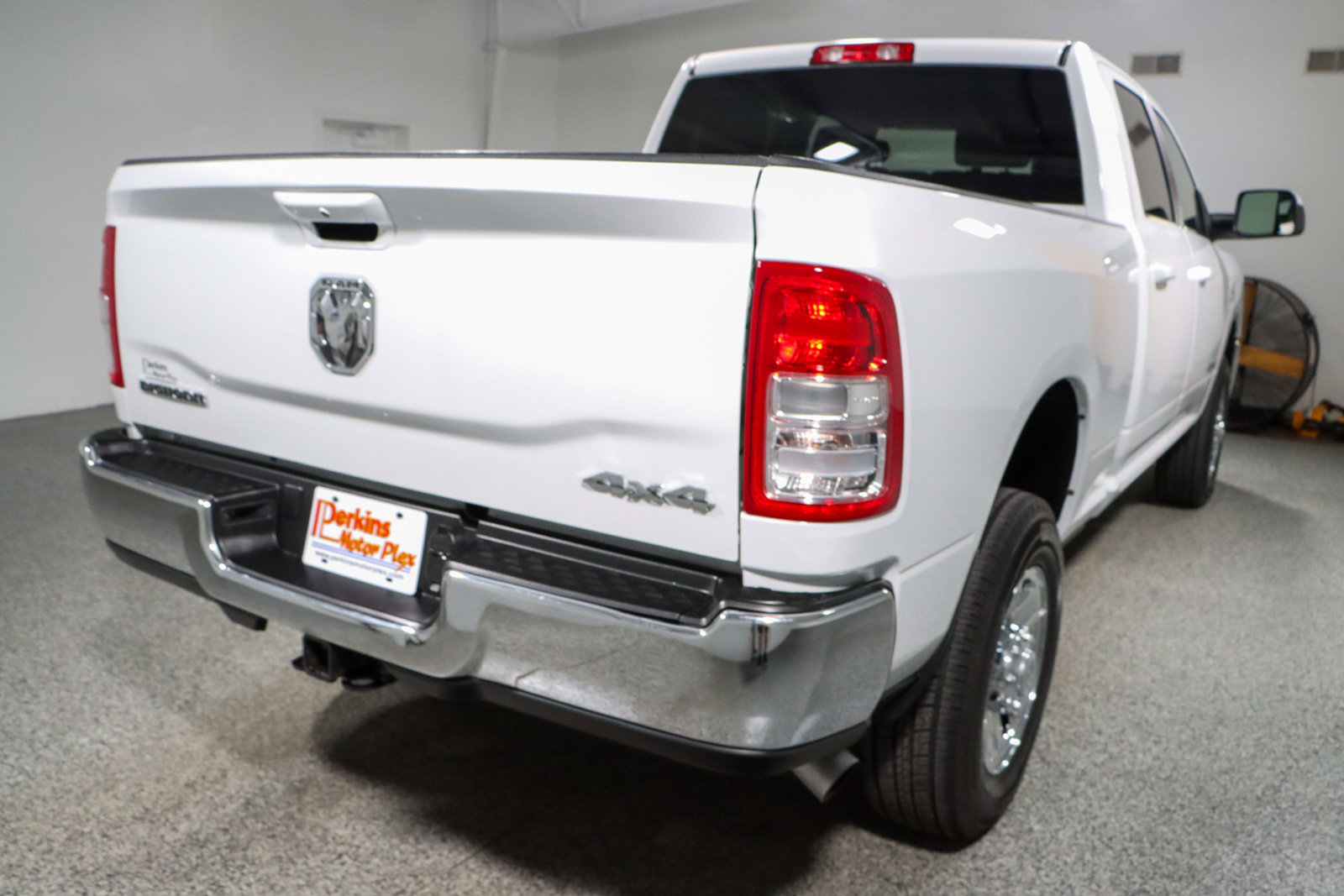 Used 2022 RAM 2500 Big Horn w/ Cold Weather Group image 7