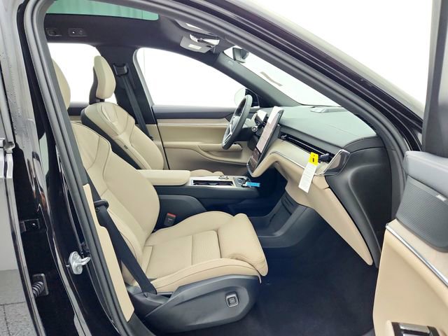New 2025 Volvo EX90 Plus image 19