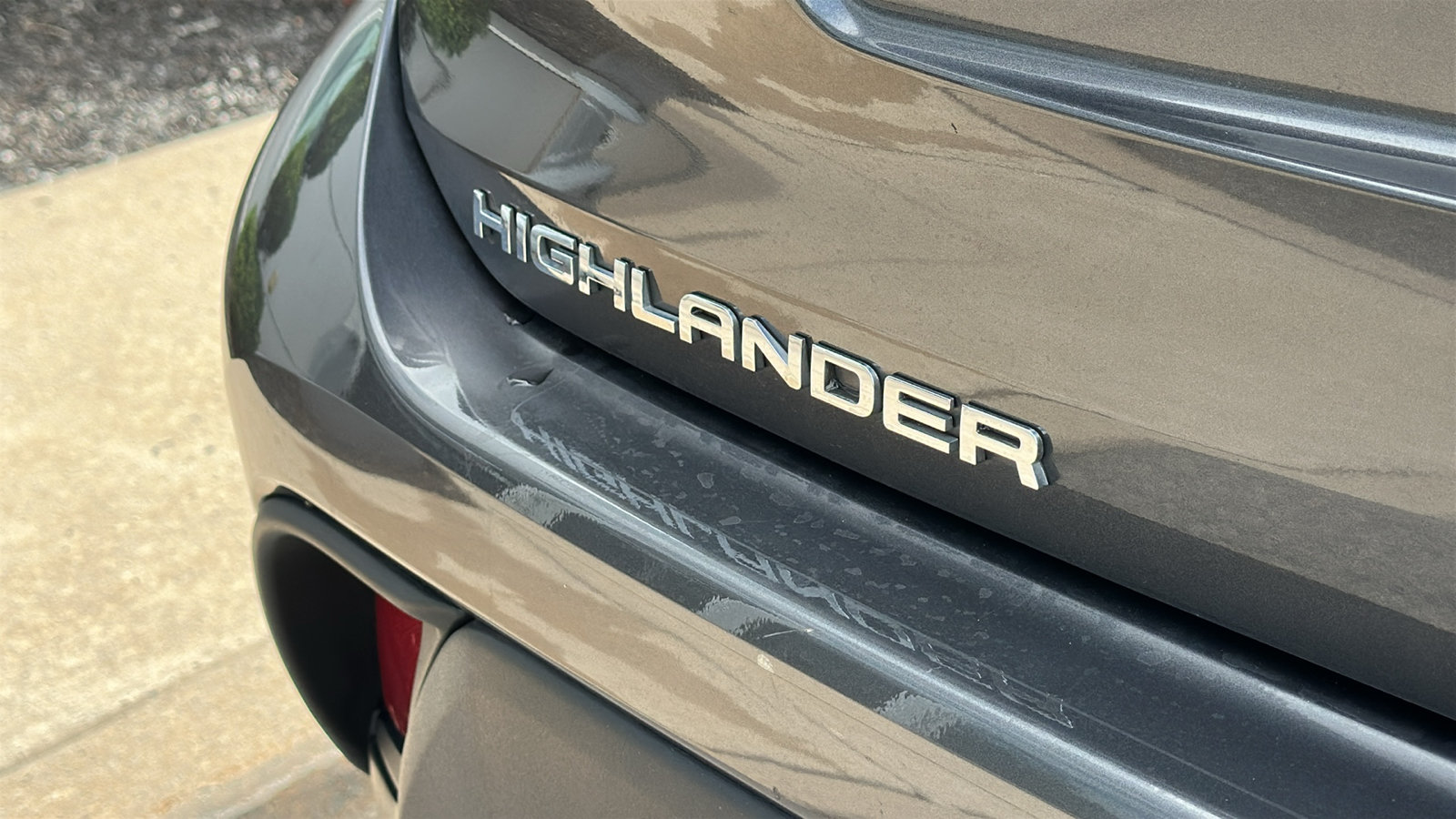 Used 2023 Toyota Highlander XLE FWD image 10
