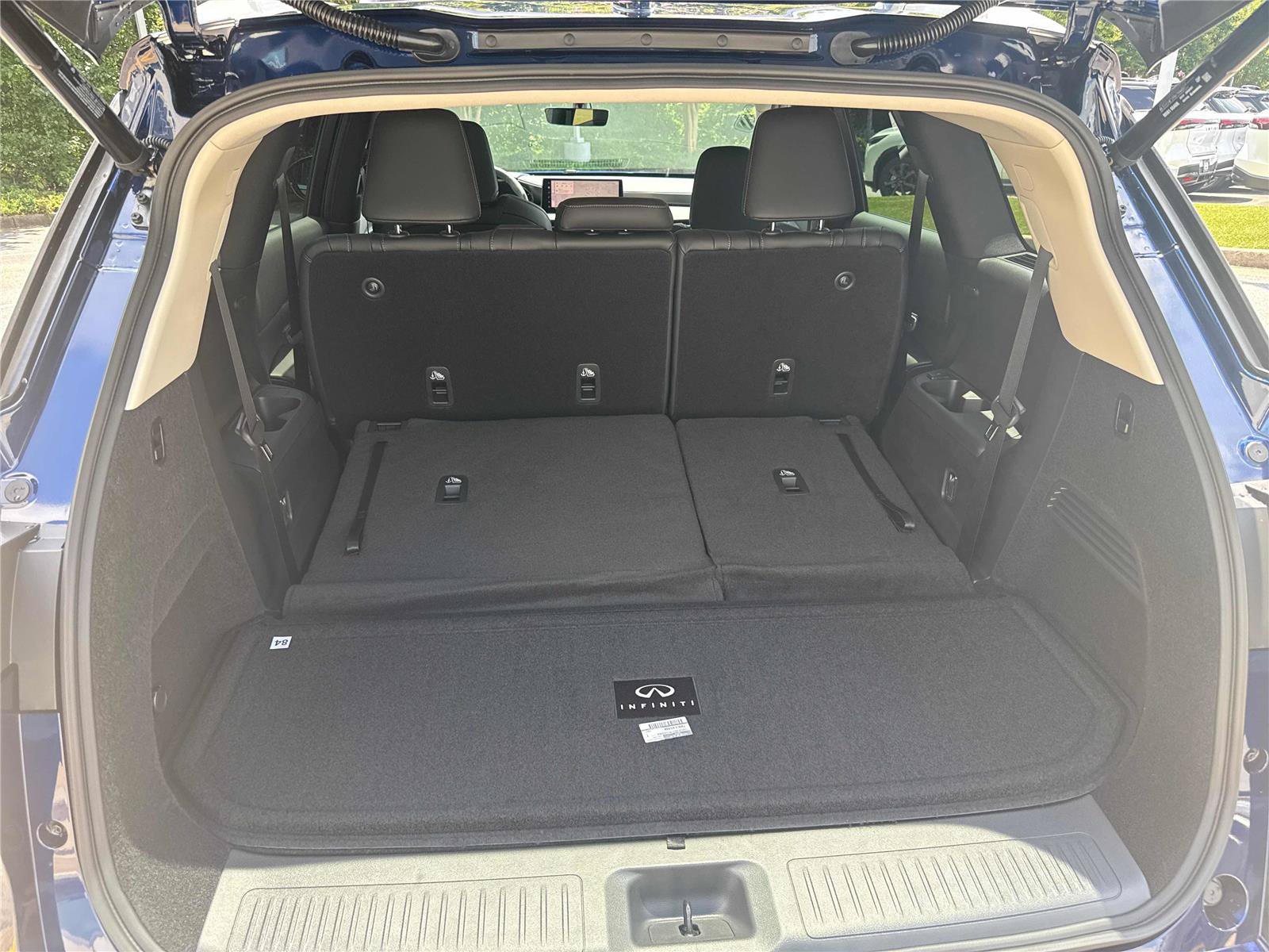 New 2027 INFINITI QX60 Luxe w/ Cargo Package FWD image 31