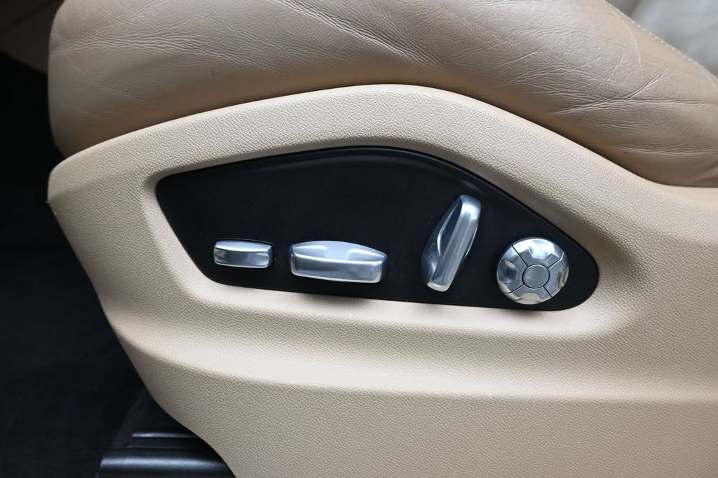 Certified 2019 Porsche Cayenne AWD/4WD image 14