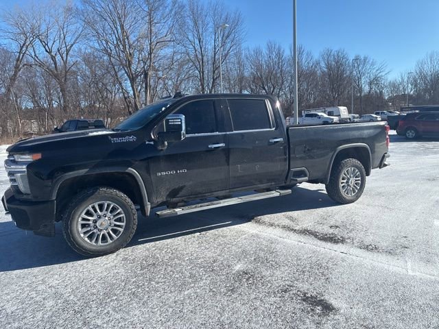 Used 2022 Chevrolet Silverado 3500 High Country w/ Safety Package II image 2