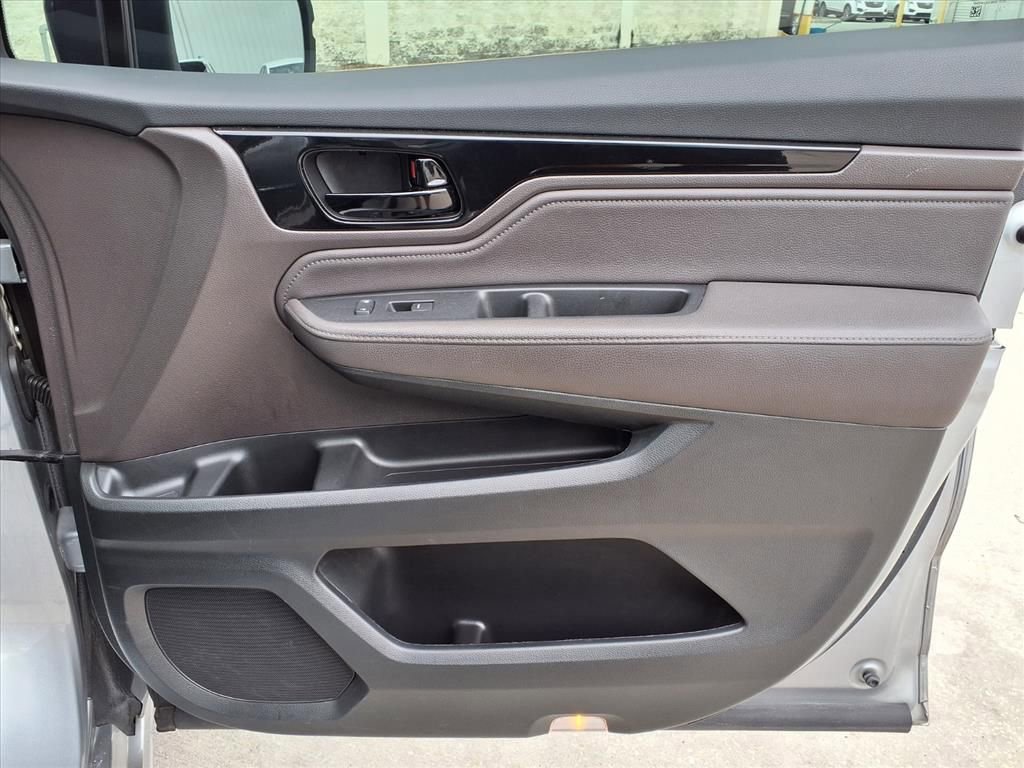 Used 2022 Honda Odyssey Touring image 11