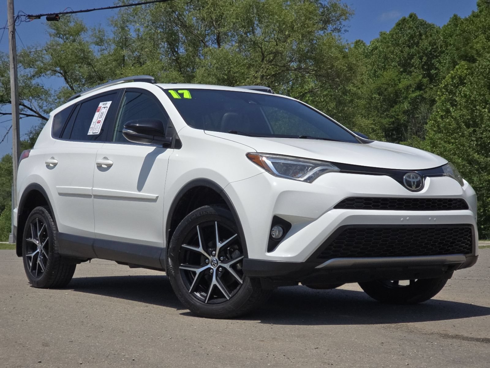 Used 2017 Toyota RAV4 SE w/ Power Extra Value Package AWD/4WD image 2