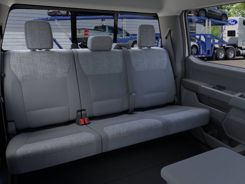 New 2026 Ford F350 XLT w/ XLT Premium Package AWD/4WD image 11