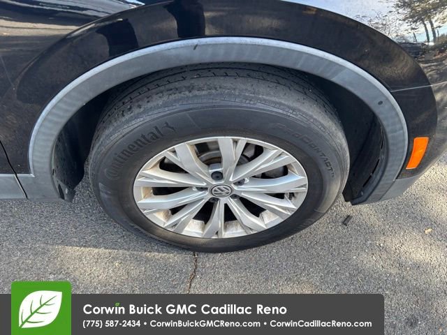 Used 2018 Volkswagen Tiguan SE image 36