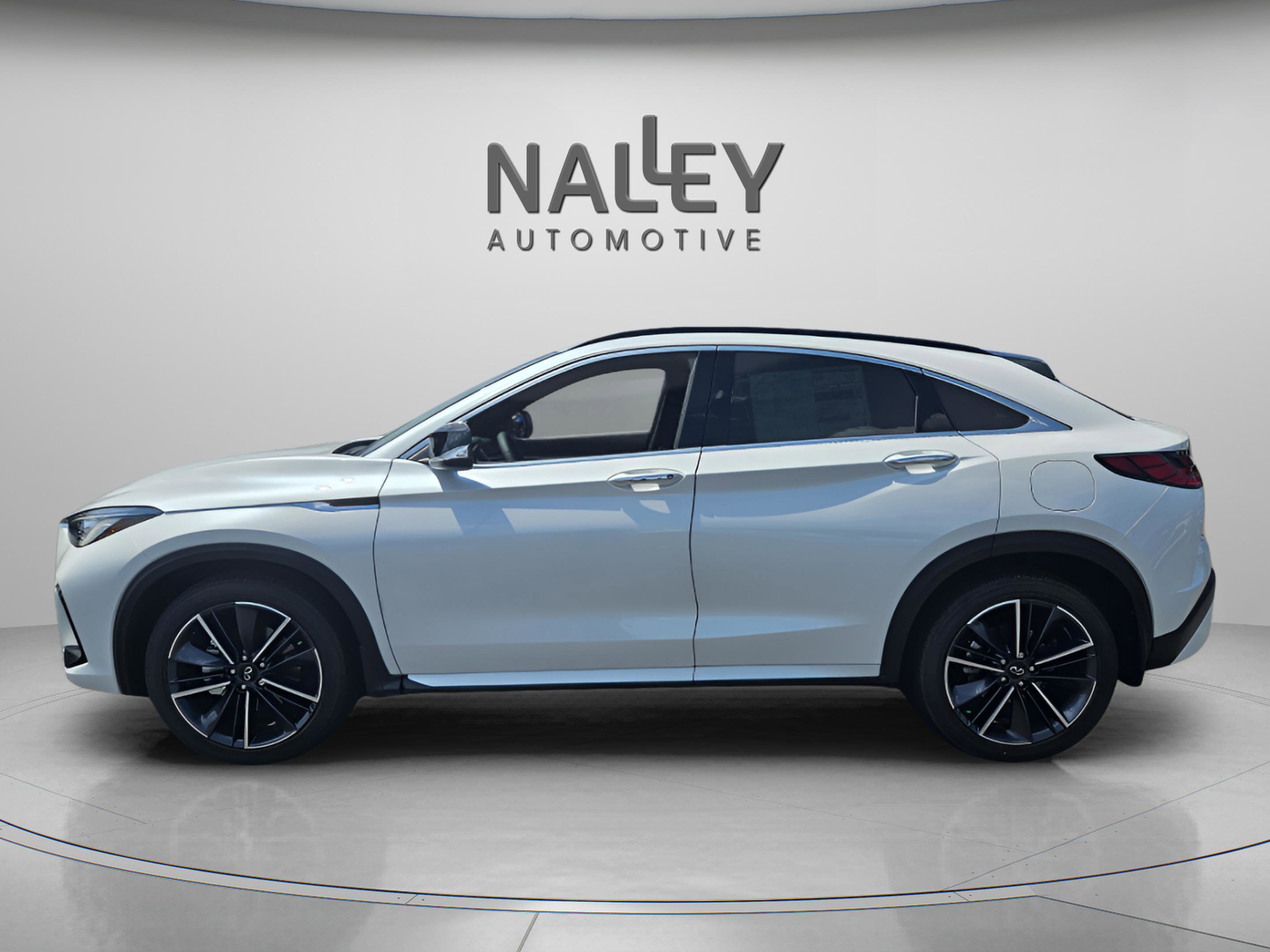 New 2025 INFINITI QX55 Luxe w/ Cargo Package image 2