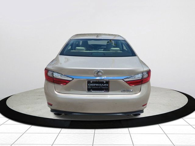 Used 2018 Lexus ES 350 w/ Luxury Package w/Wood Trim FWD image 4