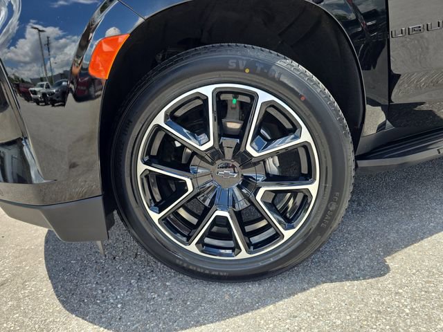Certified 2024 Chevrolet Suburban RST RWD image 31
