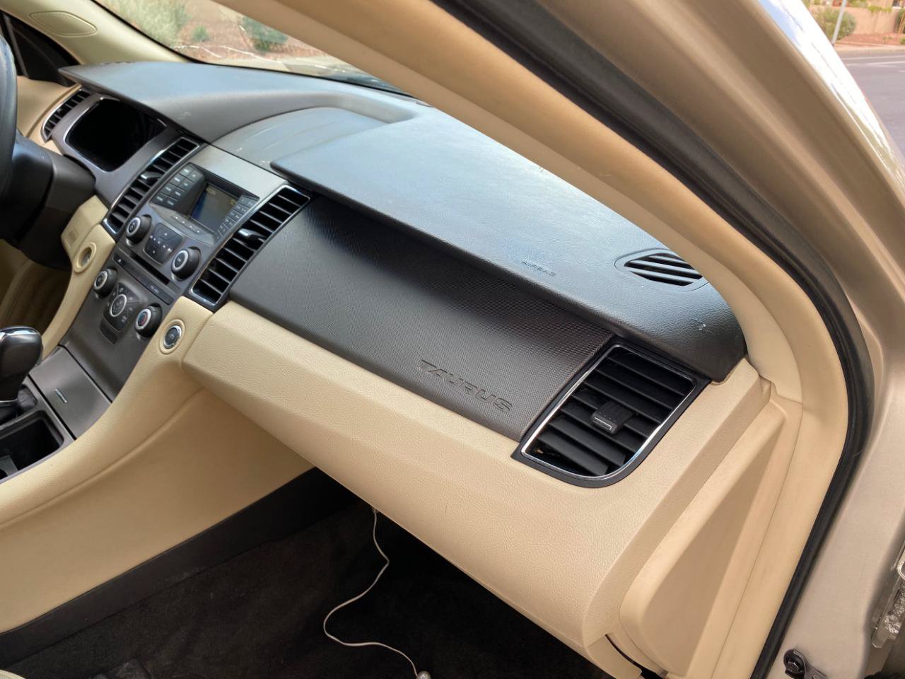 Used 2018 Ford Taurus SE FWD image 56