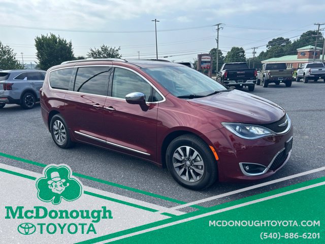 Used 2020 Chrysler Pacifica Limited w/ Advanced Safetytec Group FWD image 9