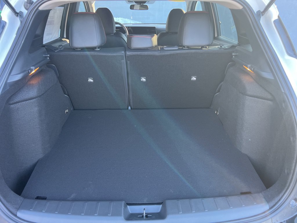 New 2026 Nissan Kicks SR w/ Cold Weather Package AWD/4WD image 30