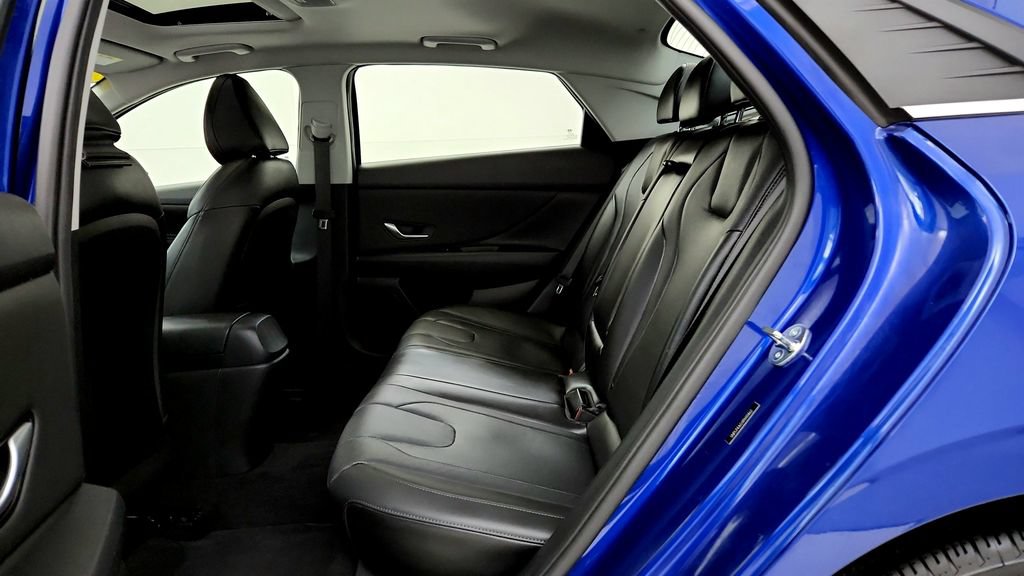 Used 2023 Hyundai Elantra Limited w/ Cargo Package FWD image 21