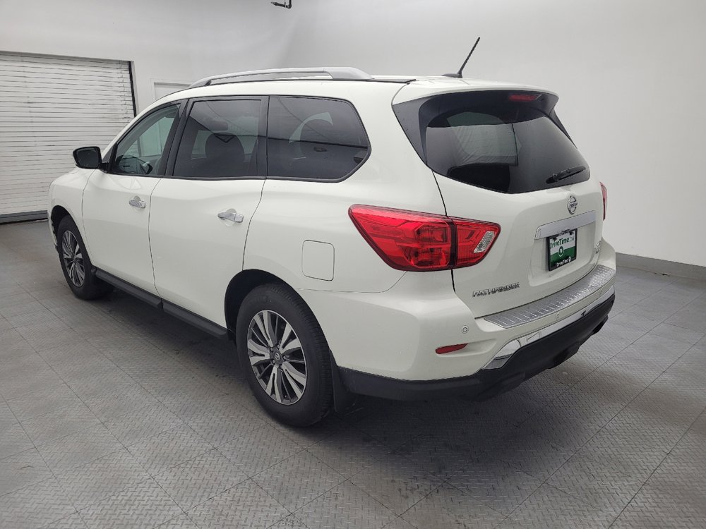 Used 2017 Nissan Pathfinder SV AWD/4WD image 5