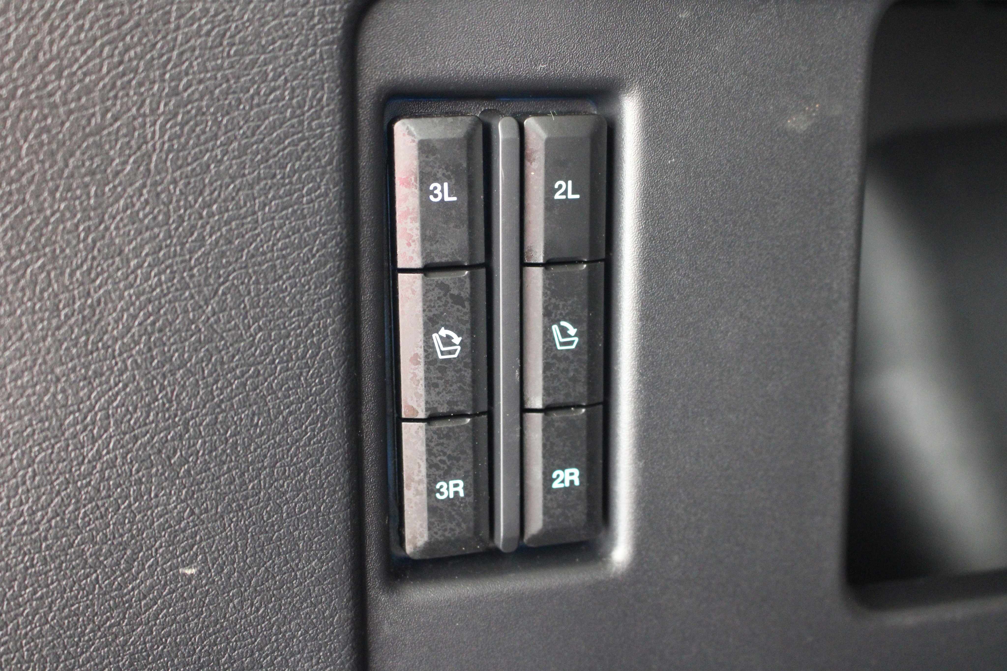 Used 2024 Ford Expedition Limited image 27