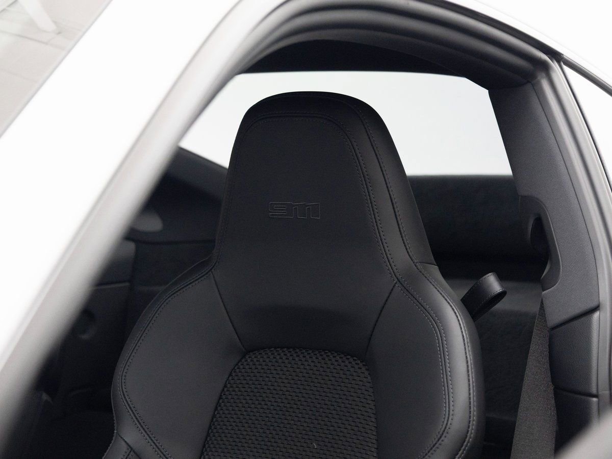 Certified 2024 Porsche 911 Carrera T image 27