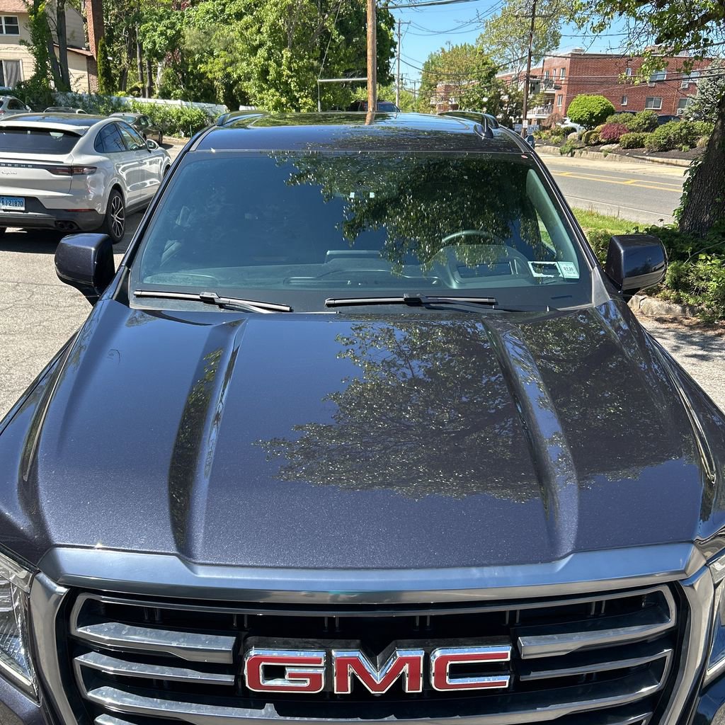 Used 2024 GMC Yukon AT4 w/ AT4 Premium Package AWD/4WD image 9