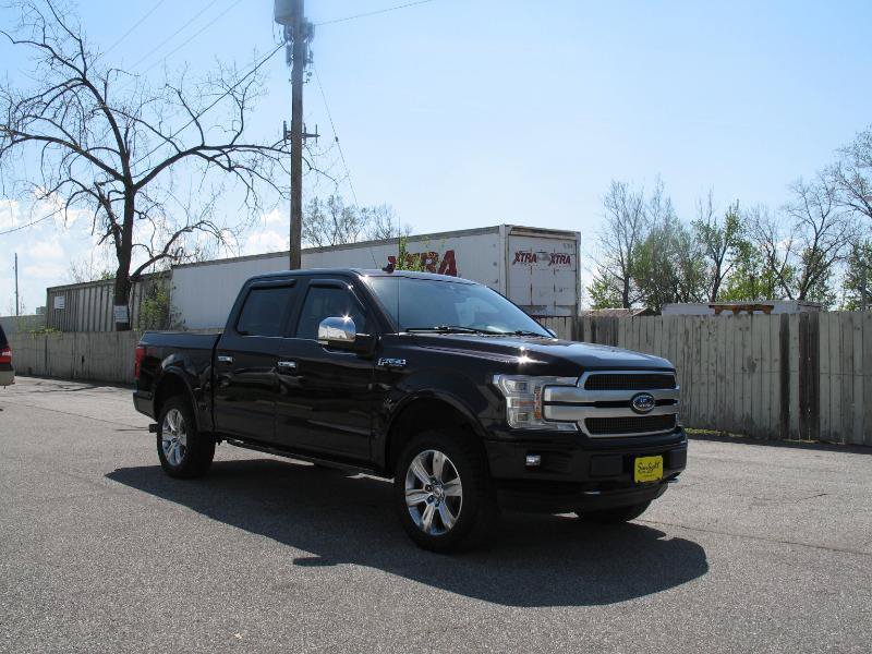Used 2018 Ford F150 Platinum w/ Equipment Group 701A Luxury AWD/4WD image 4