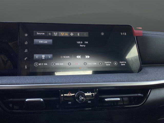 Used 2025 Nissan Kicks SV w/ SV Premium Package image 18