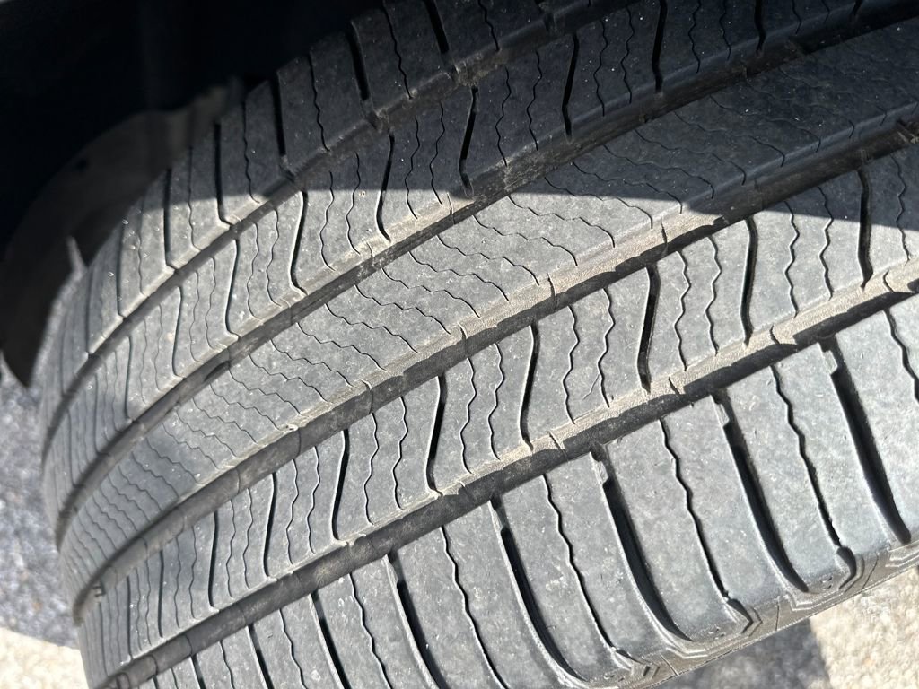 Used 2020 Lincoln Nautilus Reserve w/ Equipment Group 201A image 15