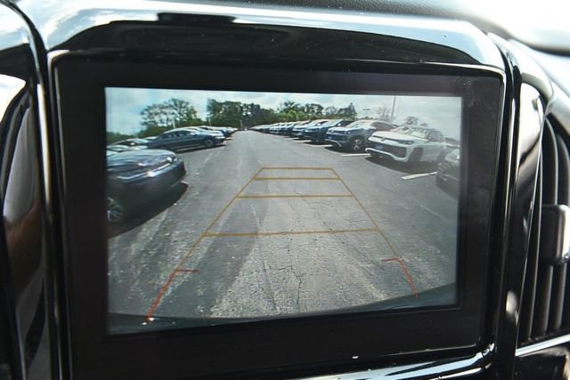 Used 2018 Chevrolet Traverse LT image 13