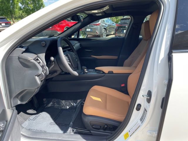 Certified 2026 Lexus UX 300h FWD w/ Accessory Package (Z2) image 11