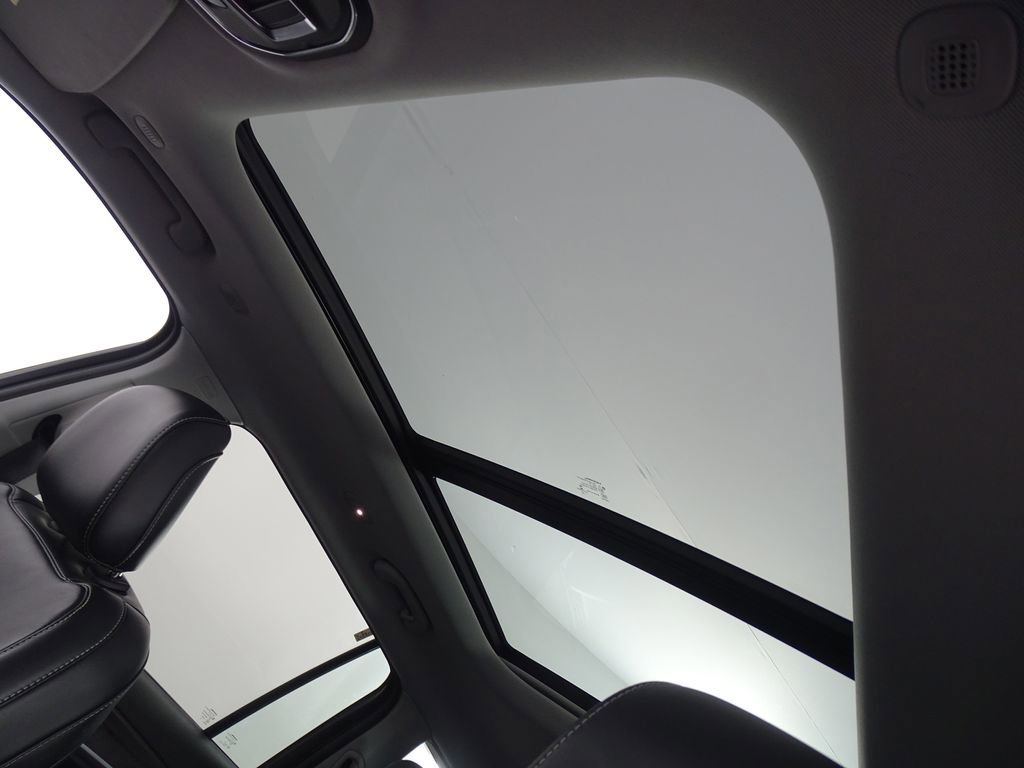 Used 2021 Jeep Grand Cherokee L Limited image 11