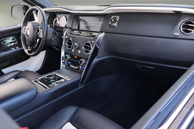 Certified 2022 Rolls-Royce Cullinan image 22
