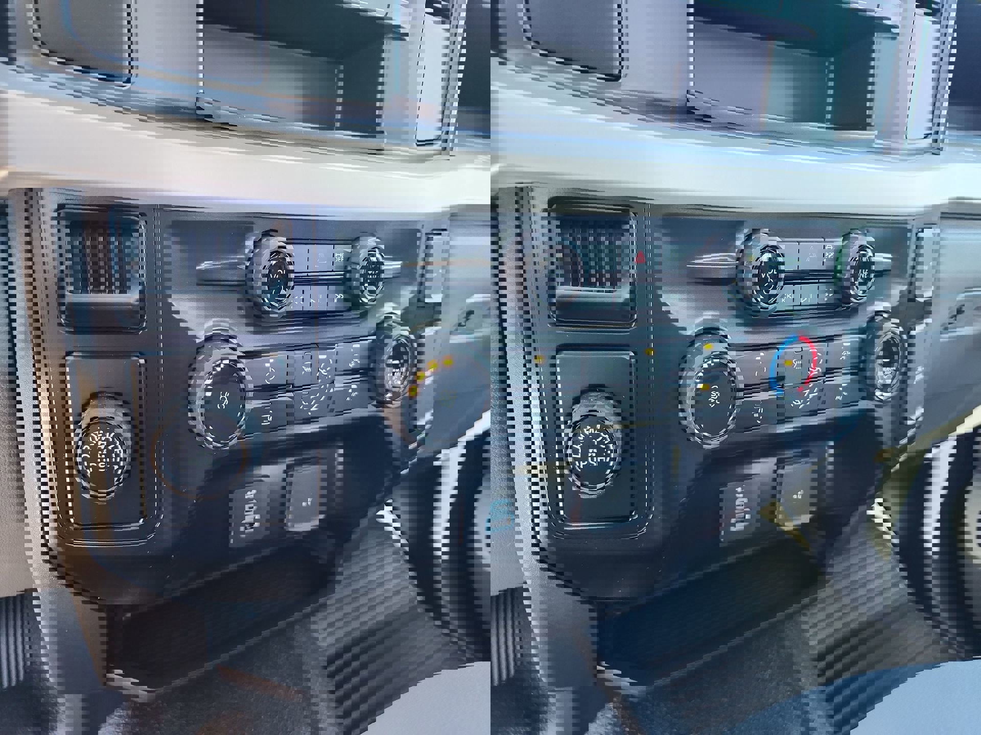 New 2026 Ford F250 XL image 27