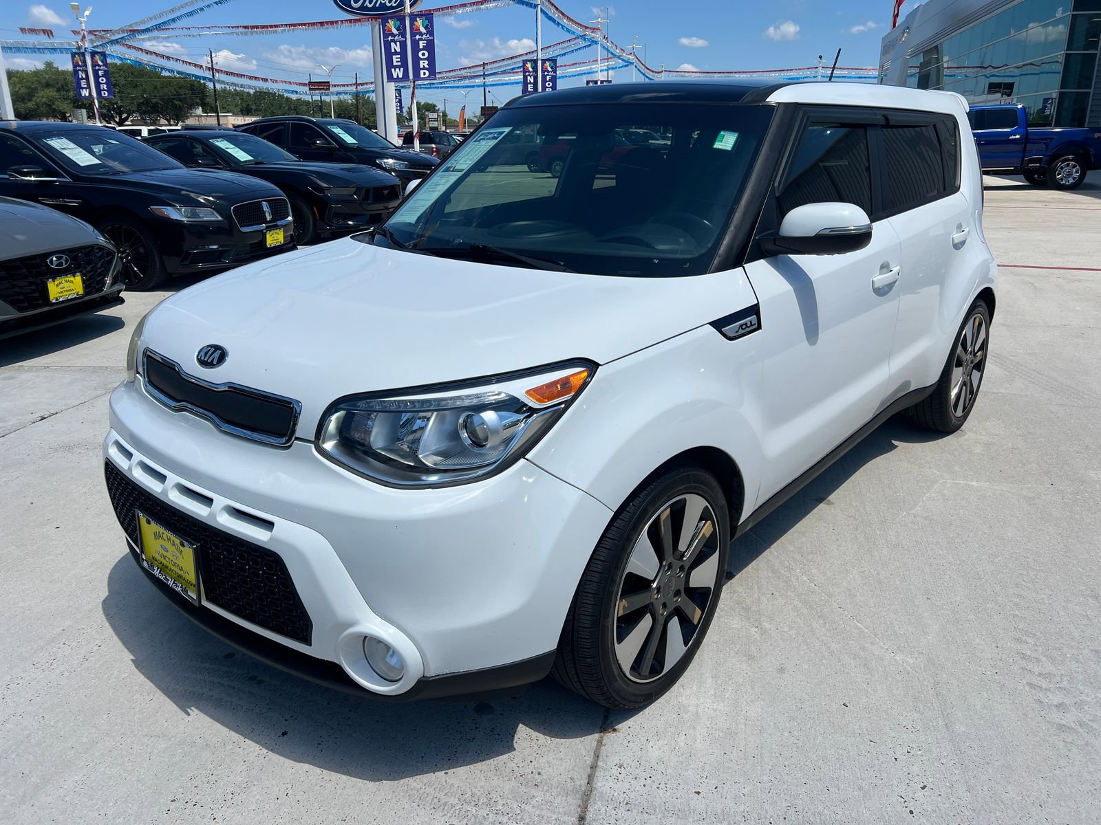 Used 2015 Kia Soul ! w/ Sun & Sound Package FWD image 6