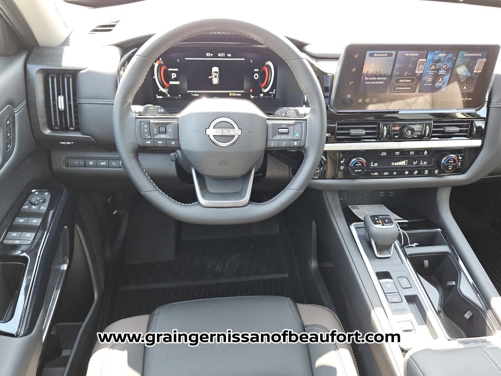 New 2026 Nissan Pathfinder Platinum FWD image 5