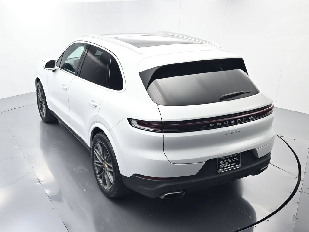 Certified 2024 Porsche Cayenne AWD/4WD image 33