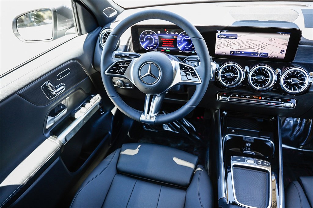 New 2025 Mercedes-Benz EQB 300 300 image 14