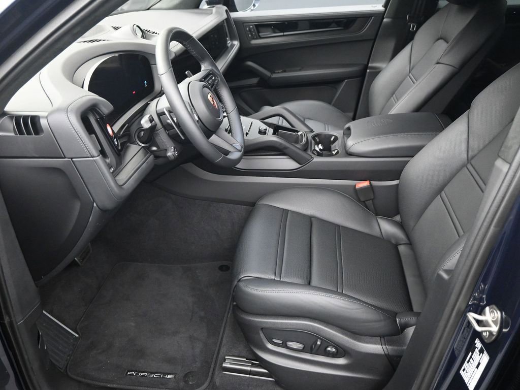 Certified 2026 Porsche Cayenne GTS image 6