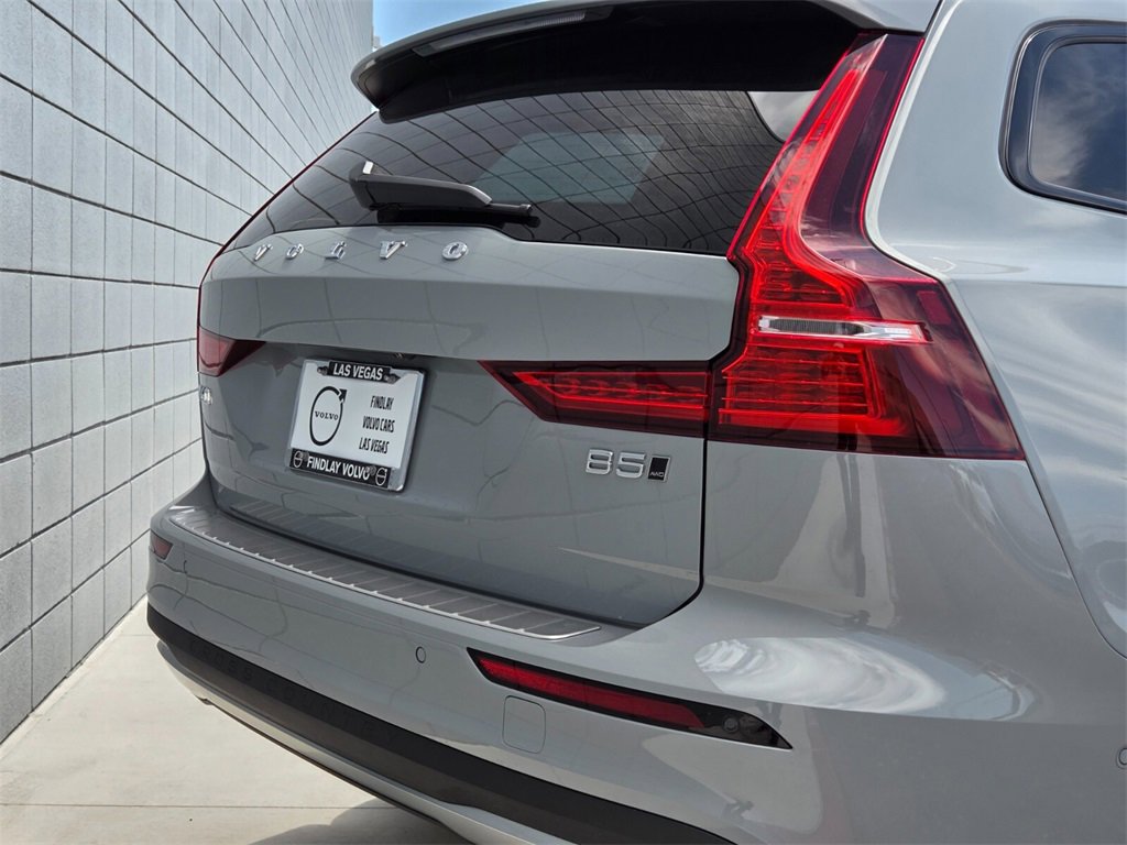 New 2026 Volvo V60 B5 Cross Country Ultra w/ Climate Package image 8