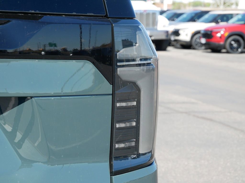 New 2026 Chevrolet Tahoe RST w/ RST Capability Package AWD/4WD image 8
