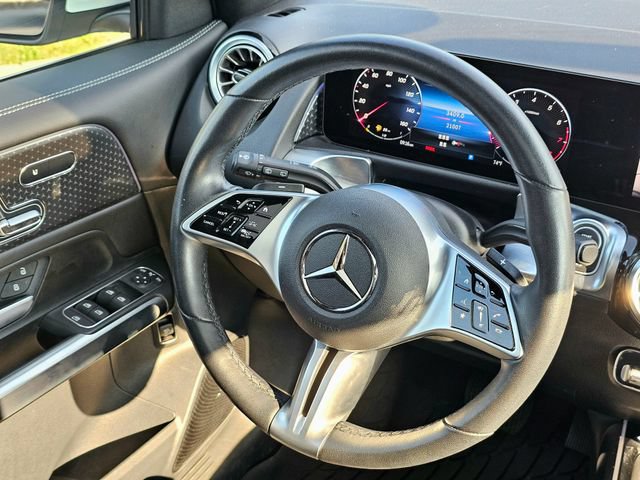 Certified 2025 Mercedes-Benz GLB 250 4MATIC image 31