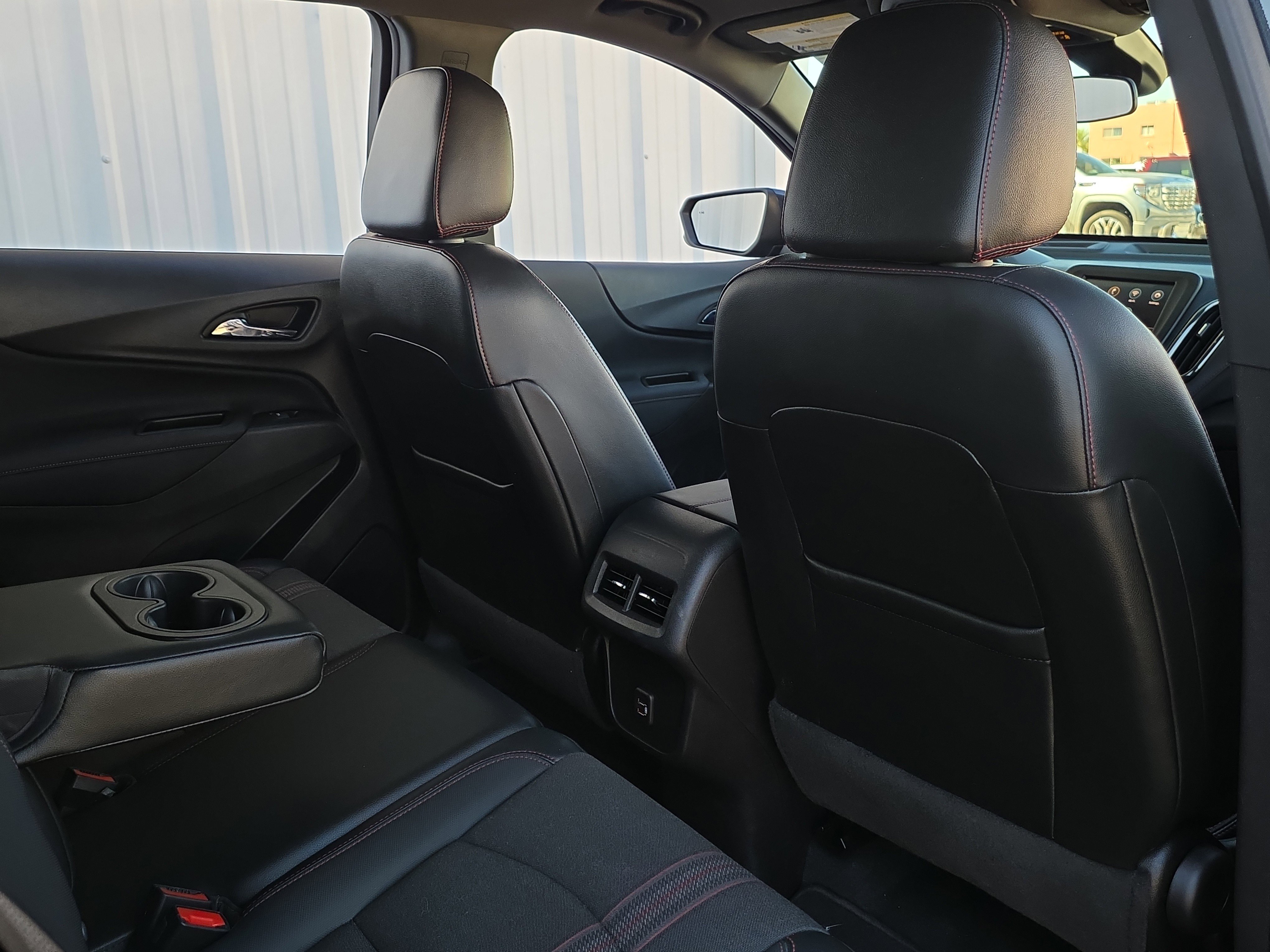 Used 2023 Chevrolet Equinox RS w/ LPO, Cargo Package image 31