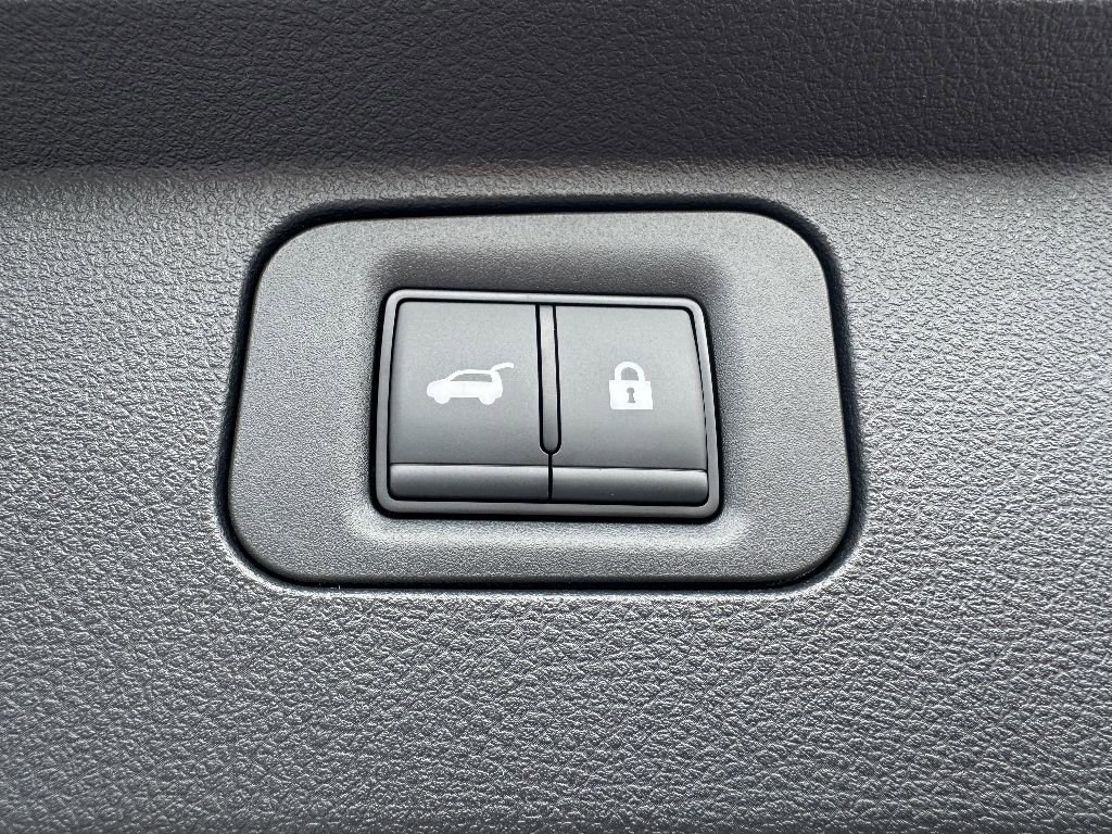 New 2025 Nissan Armada PRO-4X image 16