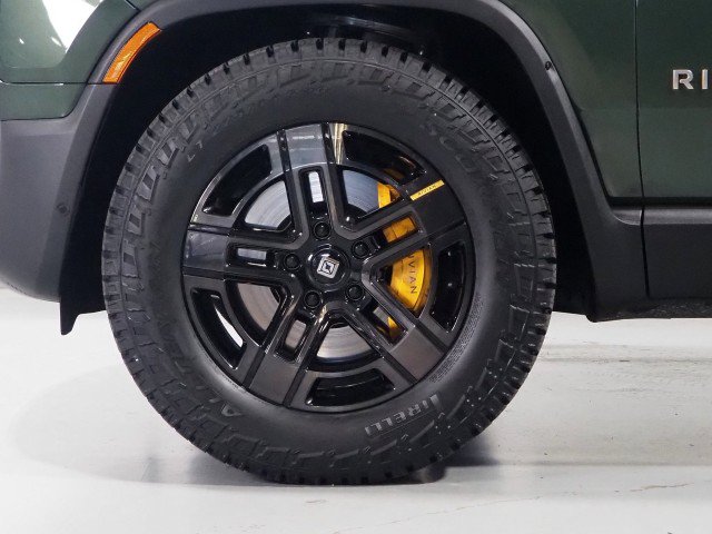 Used 2024 Rivian R1S Adventure AWD/4WD image 65
