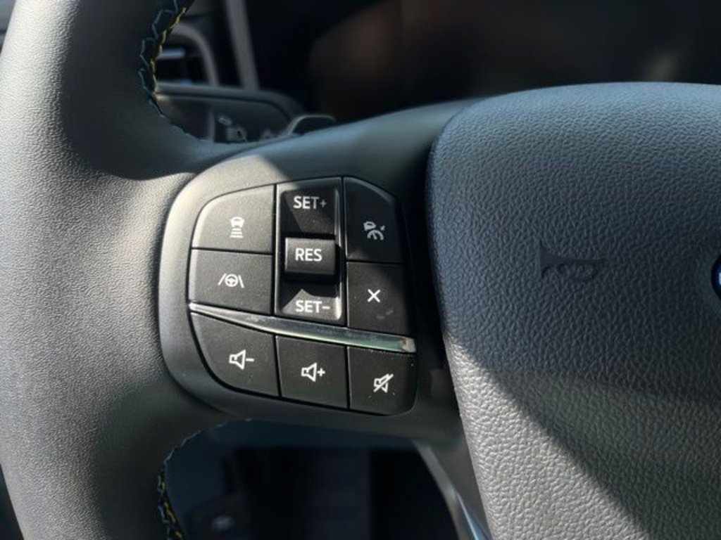 New 2025 Ford Maverick Lobo image 19