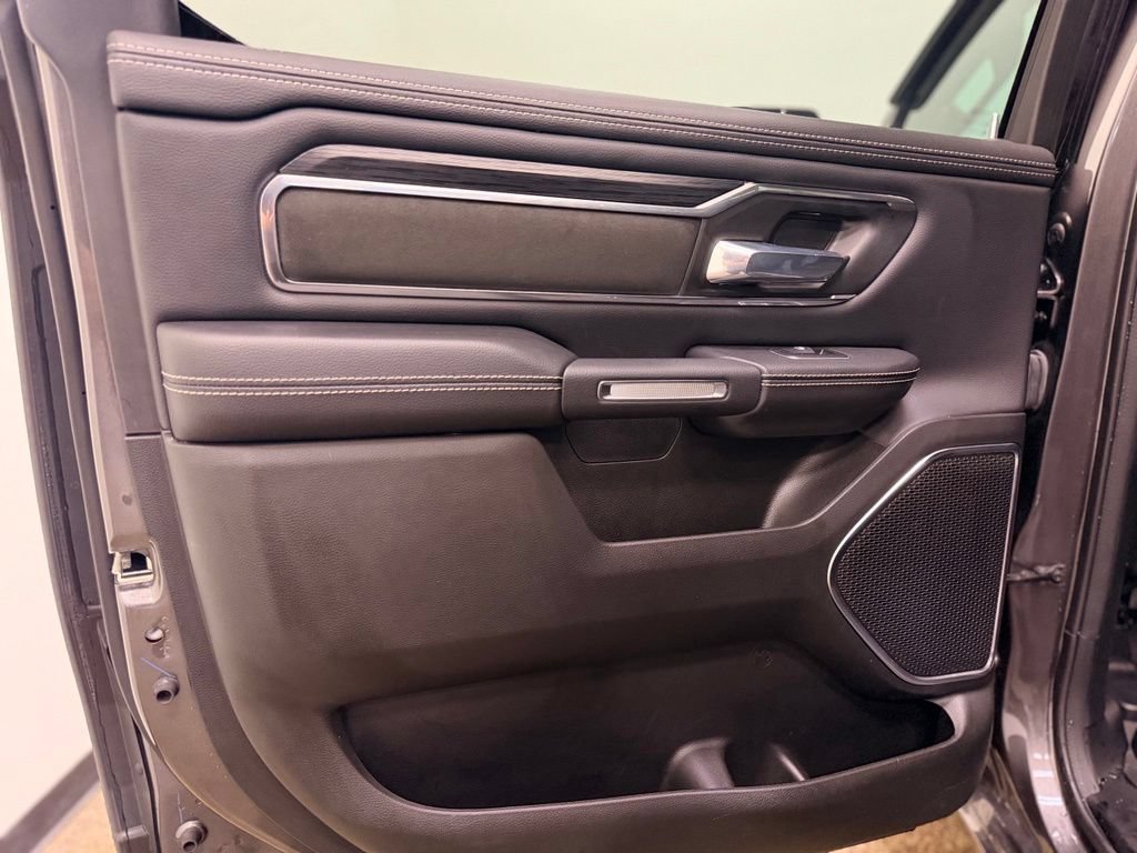 Used 2024 RAM 1500 Laramie AWD/4WD image 20