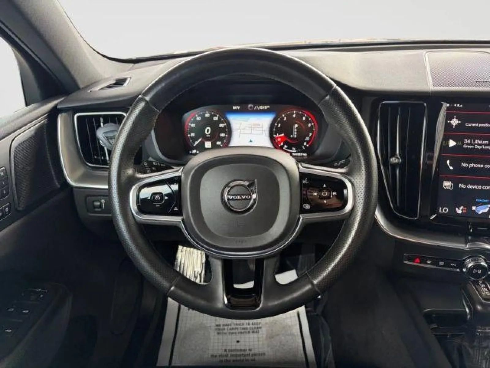Used 2019 Volvo XC60 T5 Momentum w/ Multimedia Package AWD/4WD image 24