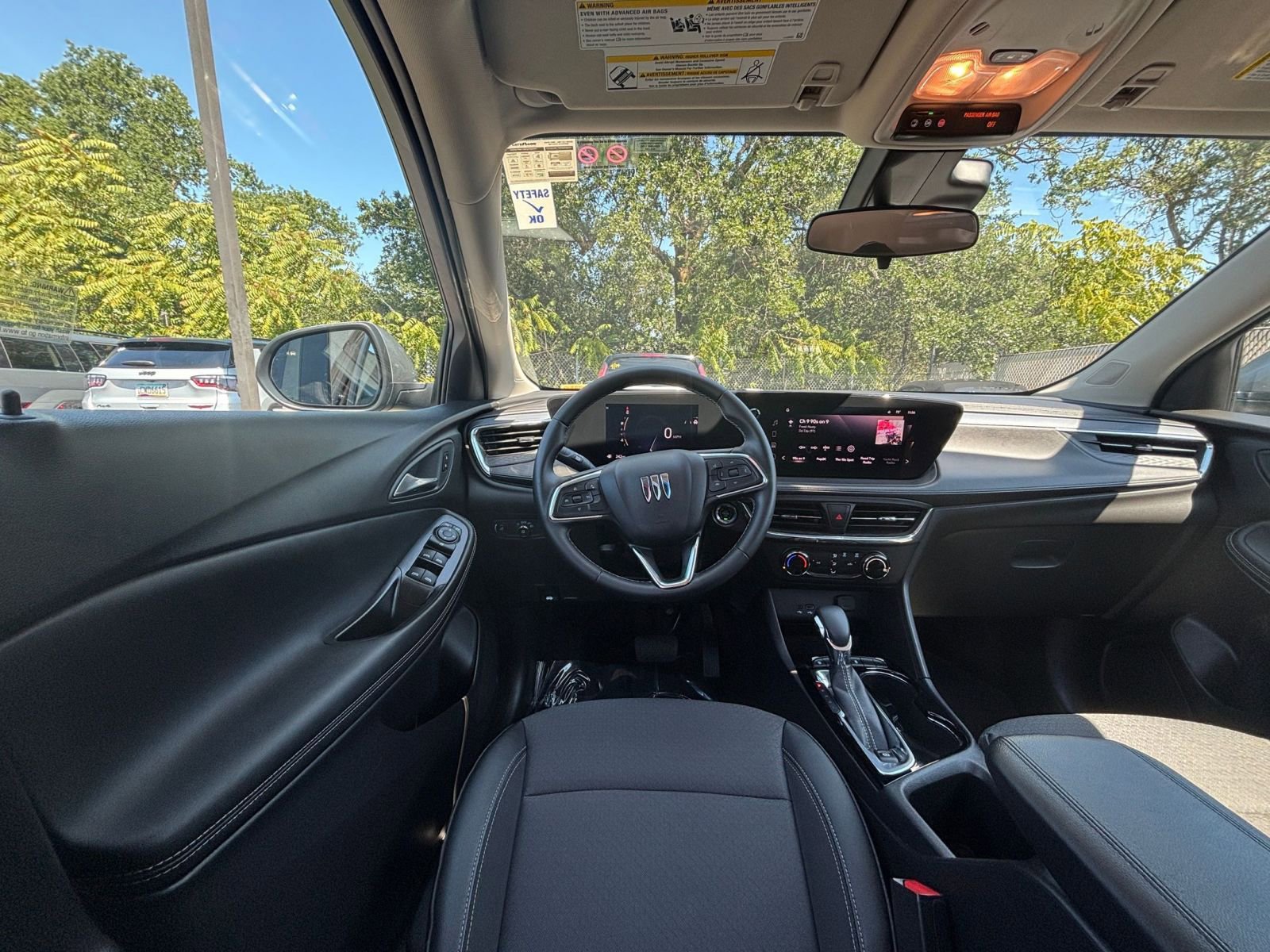 Used 2025 Buick Encore GX Preferred FWD image 33