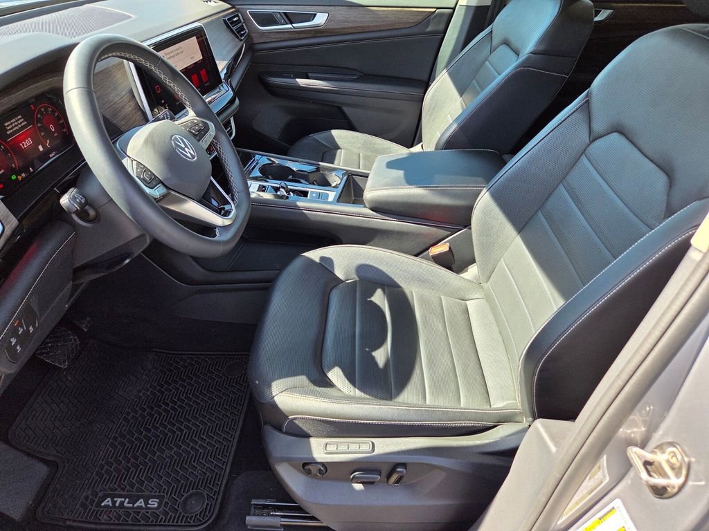 Used 2024 Volkswagen Atlas SEL image 6