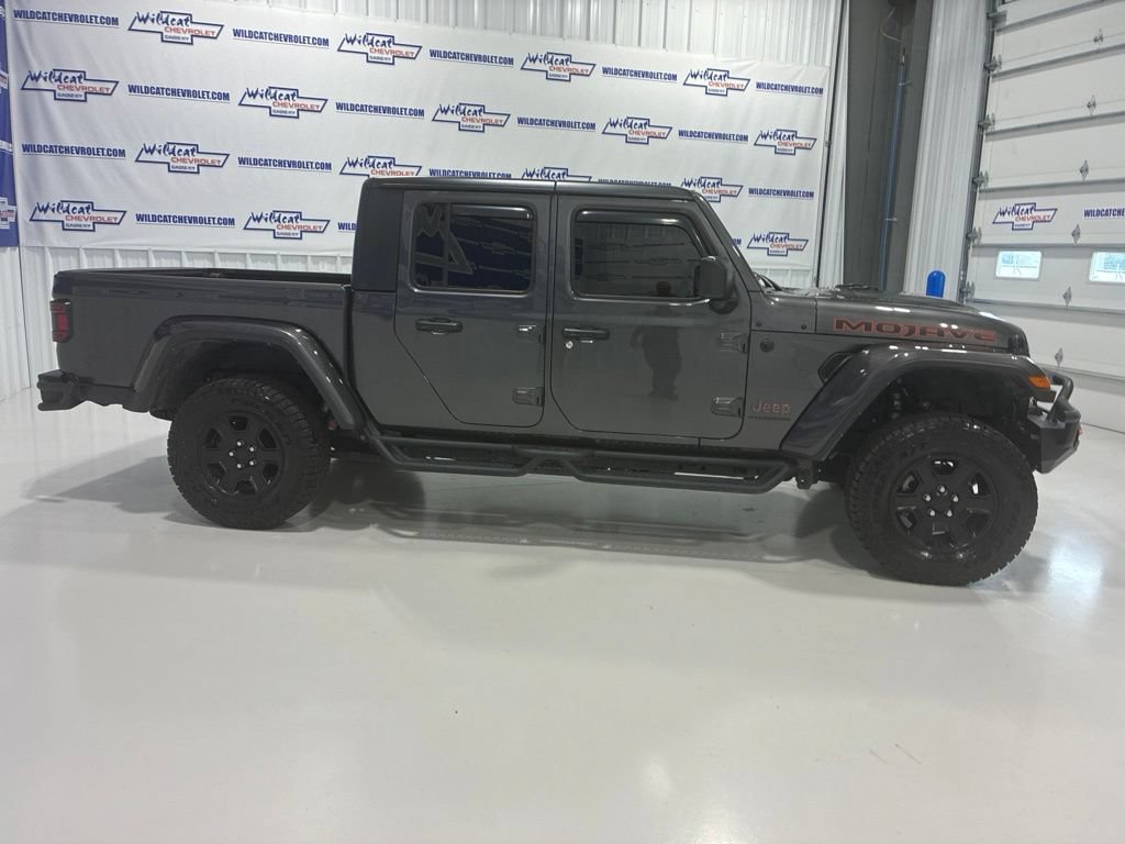 Used 2023 Jeep Gladiator Mojave AWD/4WD image 11