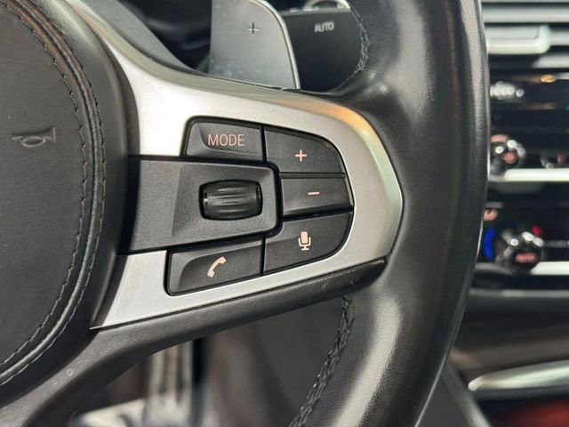 Used 2018 BMW M550i xDrive w/ Driving Assistance Package image 18