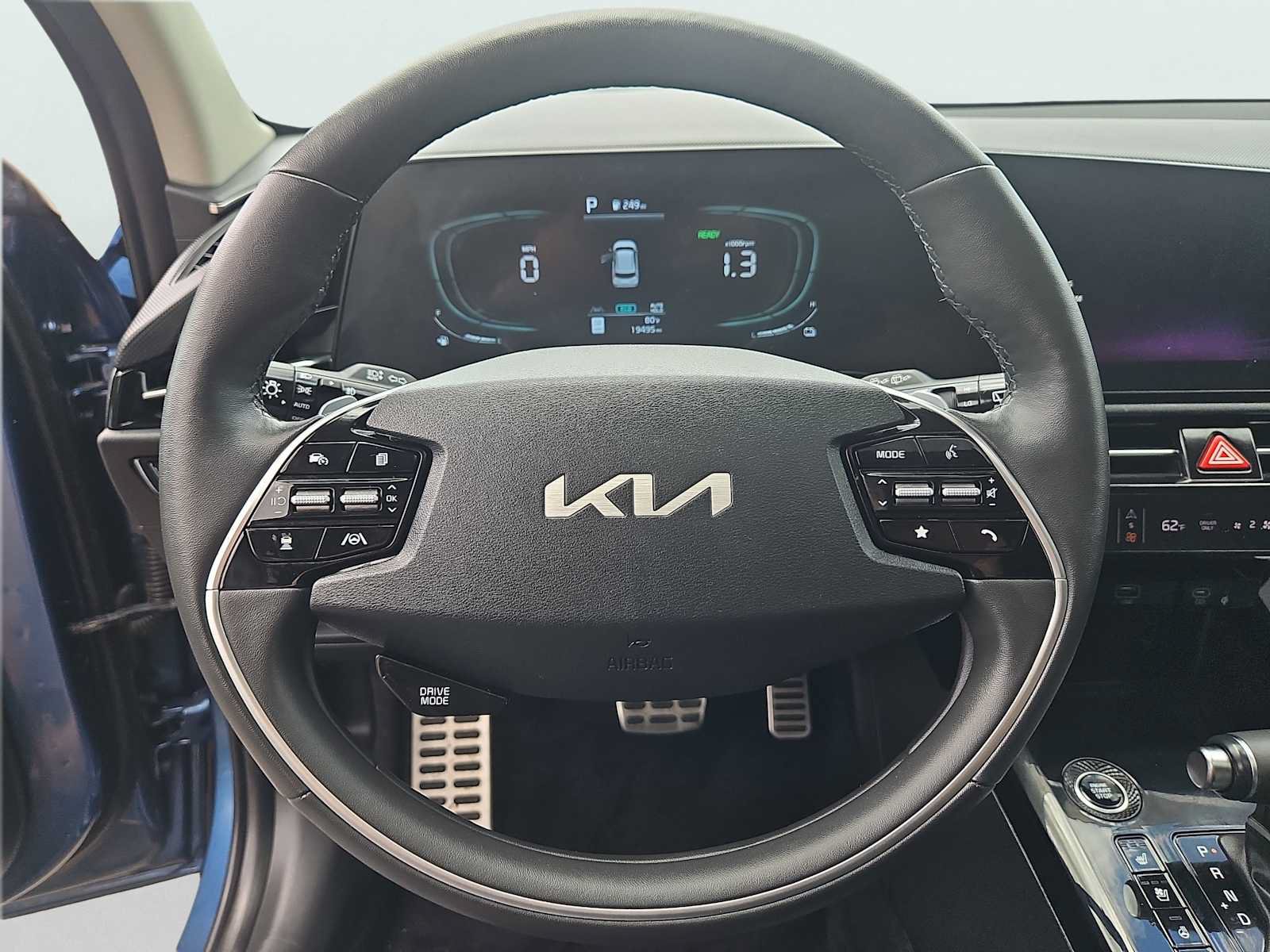 Used 2023 Kia Niro SX Touring FWD image 29